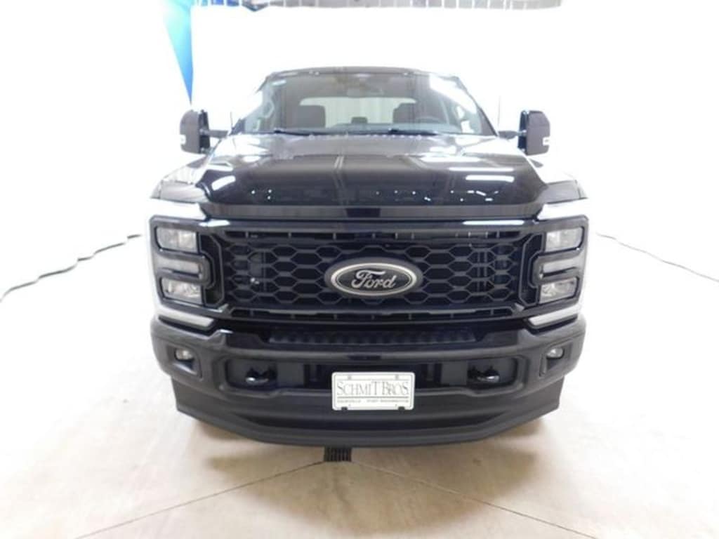 New 2026 Ford F-250 Lariat Crew Cab