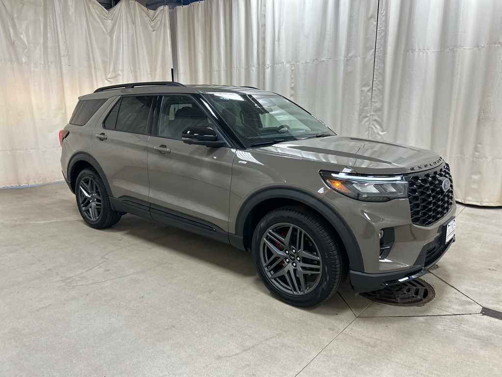 2026 Ford Explorer ST-LINE 4WD's photo