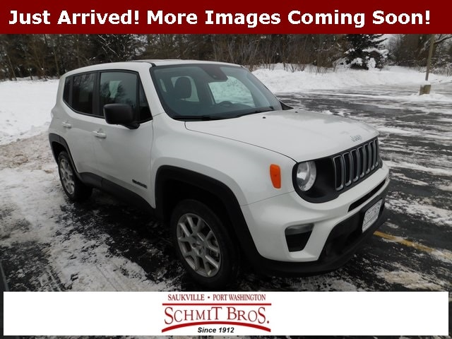 2023 Jeep Renegade Latitude's photo