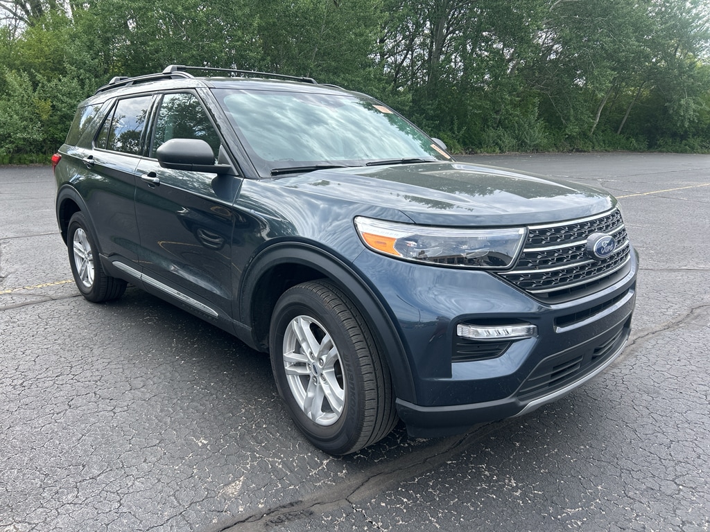 2024 Ford Explorer XLT 4WD's photo