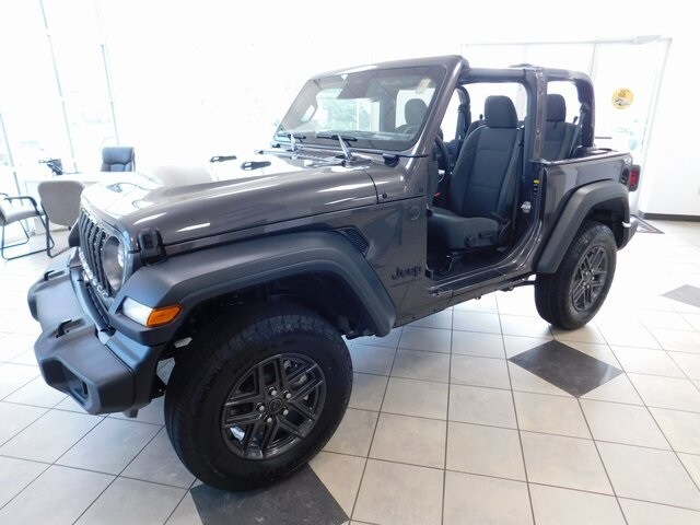 2025 Jeep Wrangler Sport S photo 3