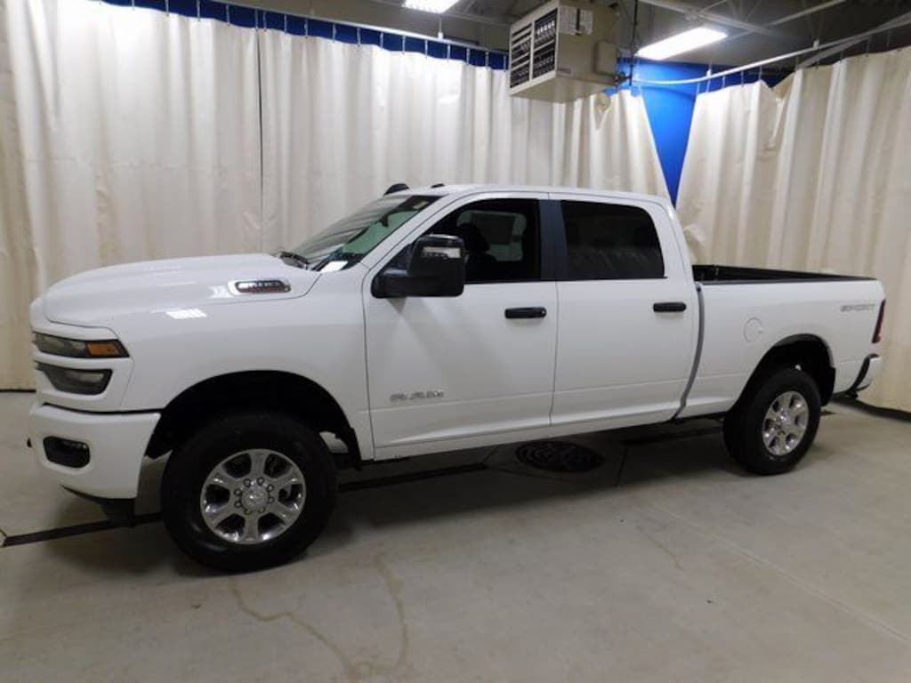 New 2026 Ram 2500 BIG HORN CREW CAB 4X4 6'4 BOX Pickup