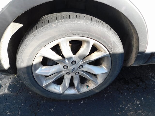 2014 Ford Explorer XLT photo 2