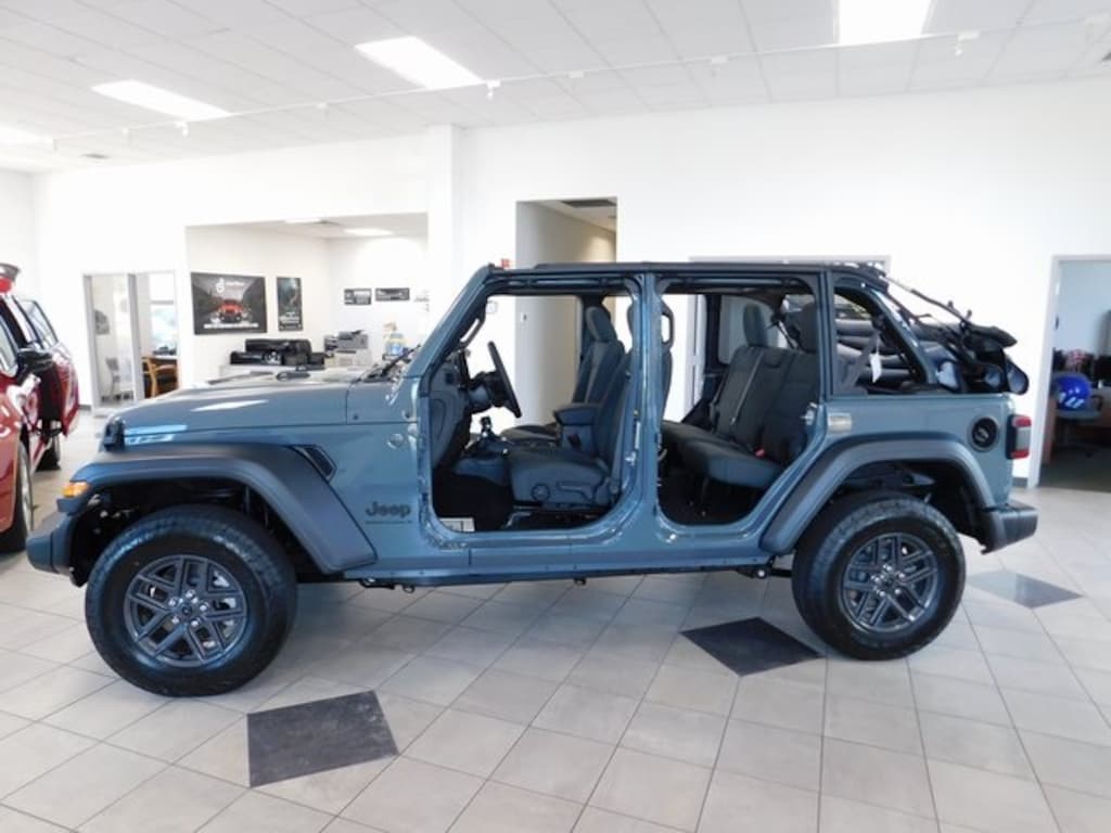 New 2026 Jeep Wrangler 4-DOOR SPORT S Sport Utility