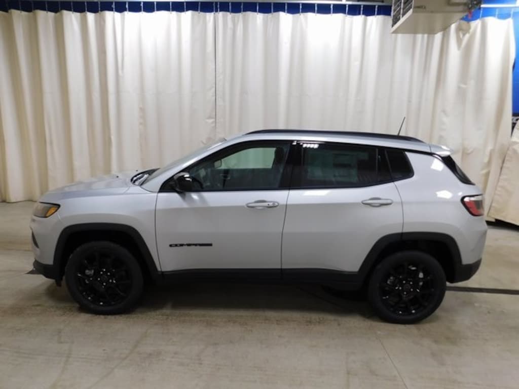 New 2026 Jeep Compass LATITUDE ALTITUDE 4X4 Sport Utility