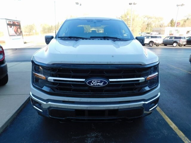 2024 Ford F-150 XLT photo 2