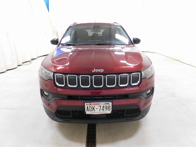 2022 Jeep Compass Latitude photo 3