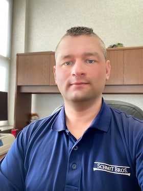 Staff member Aaron Slusarek from ID_7ca302