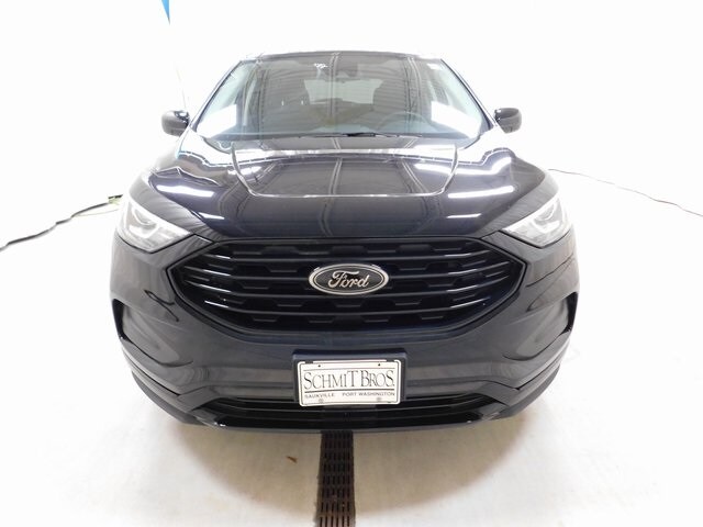 2024 Ford Edge SE photo 3