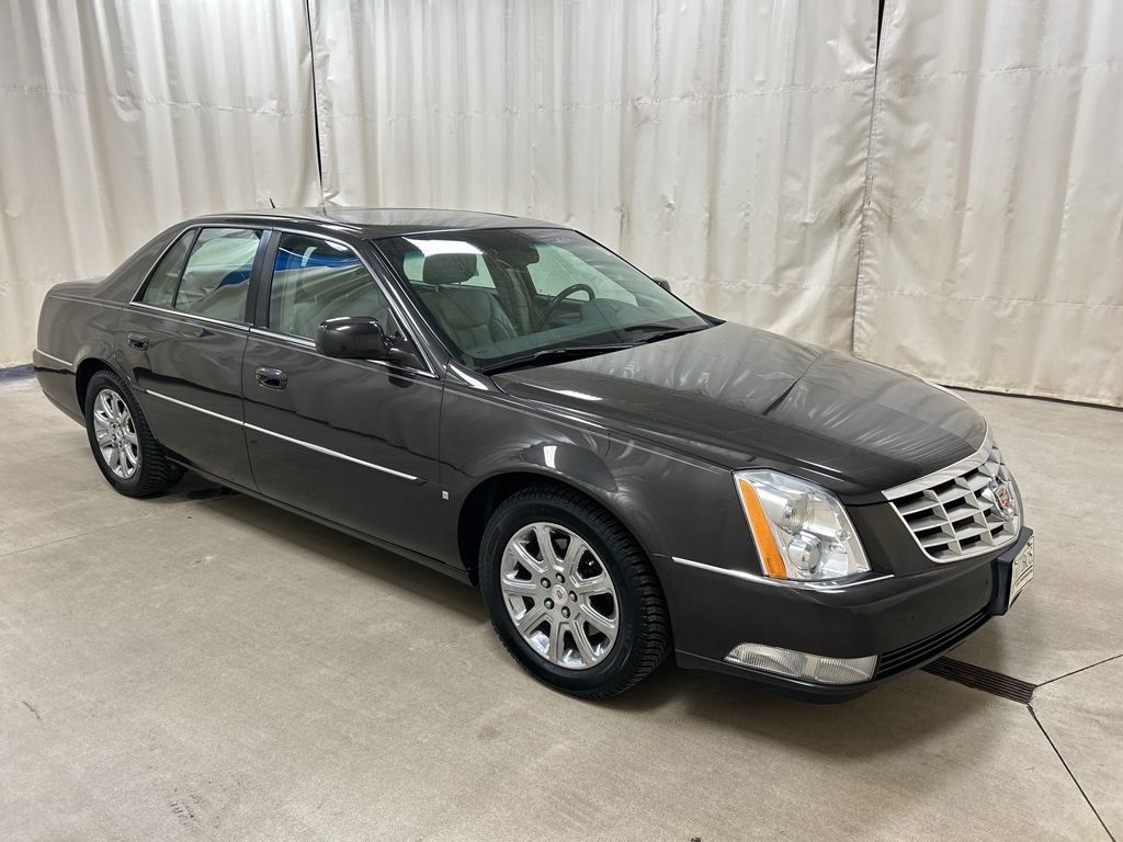 2008 Cadillac DTS Luxury II's photo