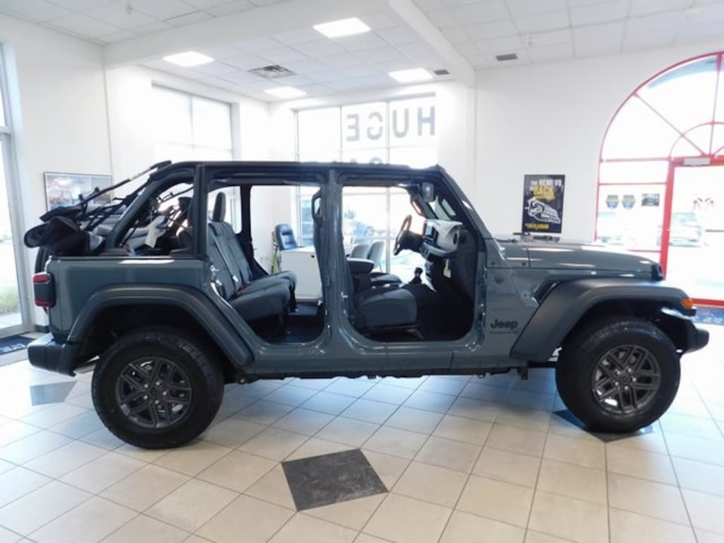 New 2026 Jeep Wrangler 4-DOOR SPORT S Sport Utility