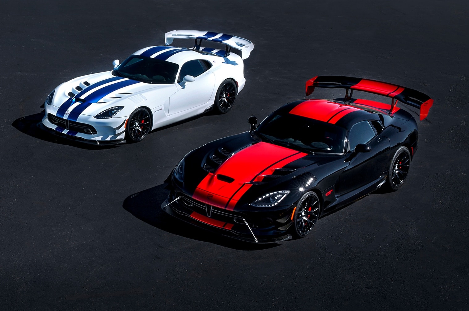 2017-Dodge-Viper-Limited-Edition-Final-Group-1.jpg