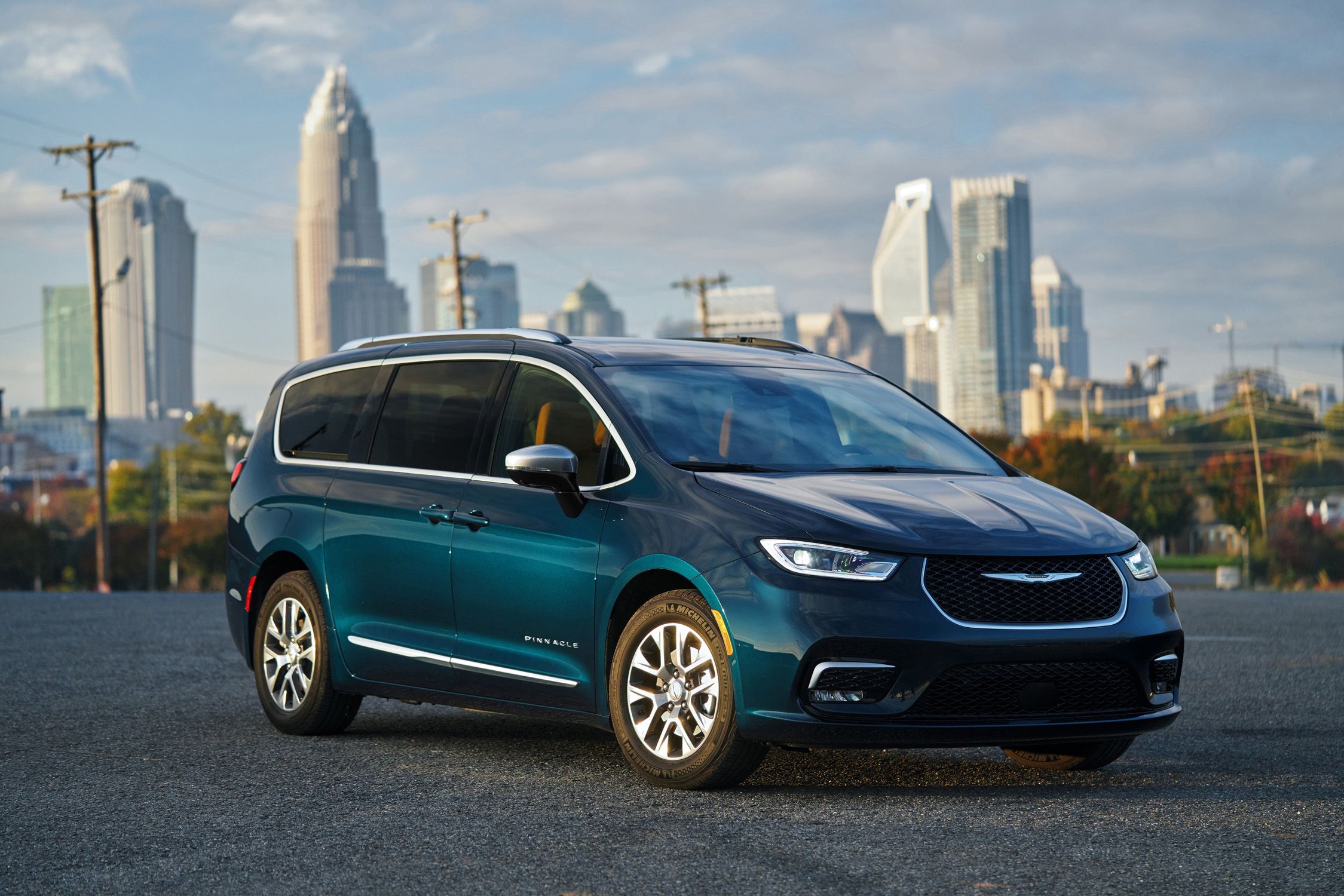 Chrysler%20Pacifica.jpg