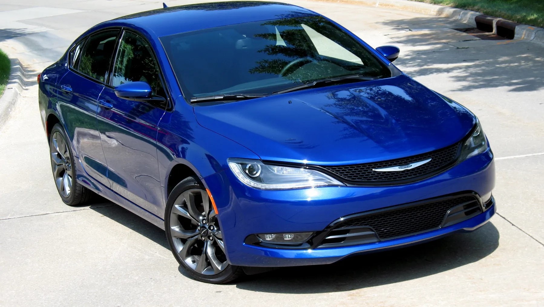 Chrysler%20200.jpg