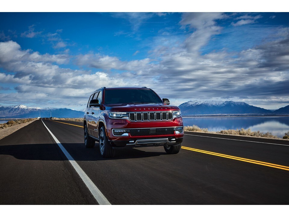 2023_Jeep_Wagoneer_1.jpg