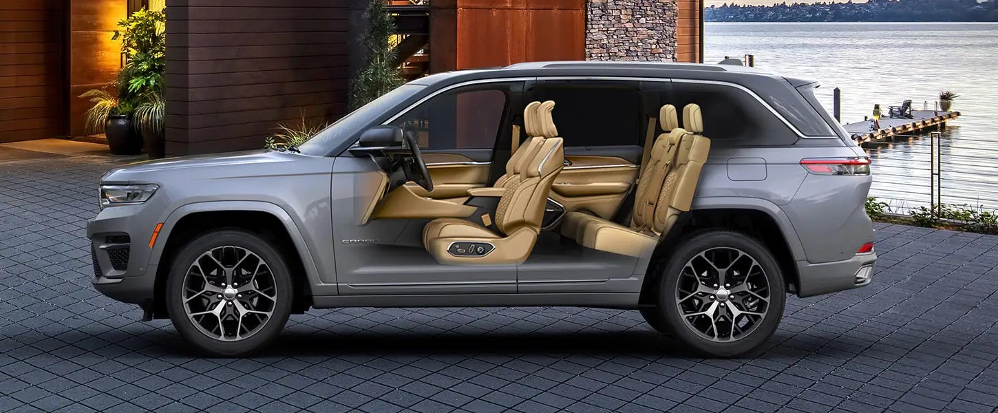 2023-Grand-Cherokee-Interior-Slider-2-Row-Interior-Desktop.jpeg