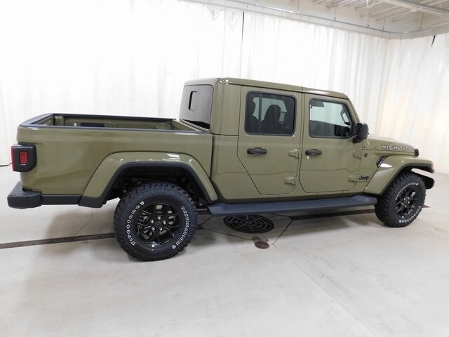 2025 Jeep Gladiator Sport photo 3