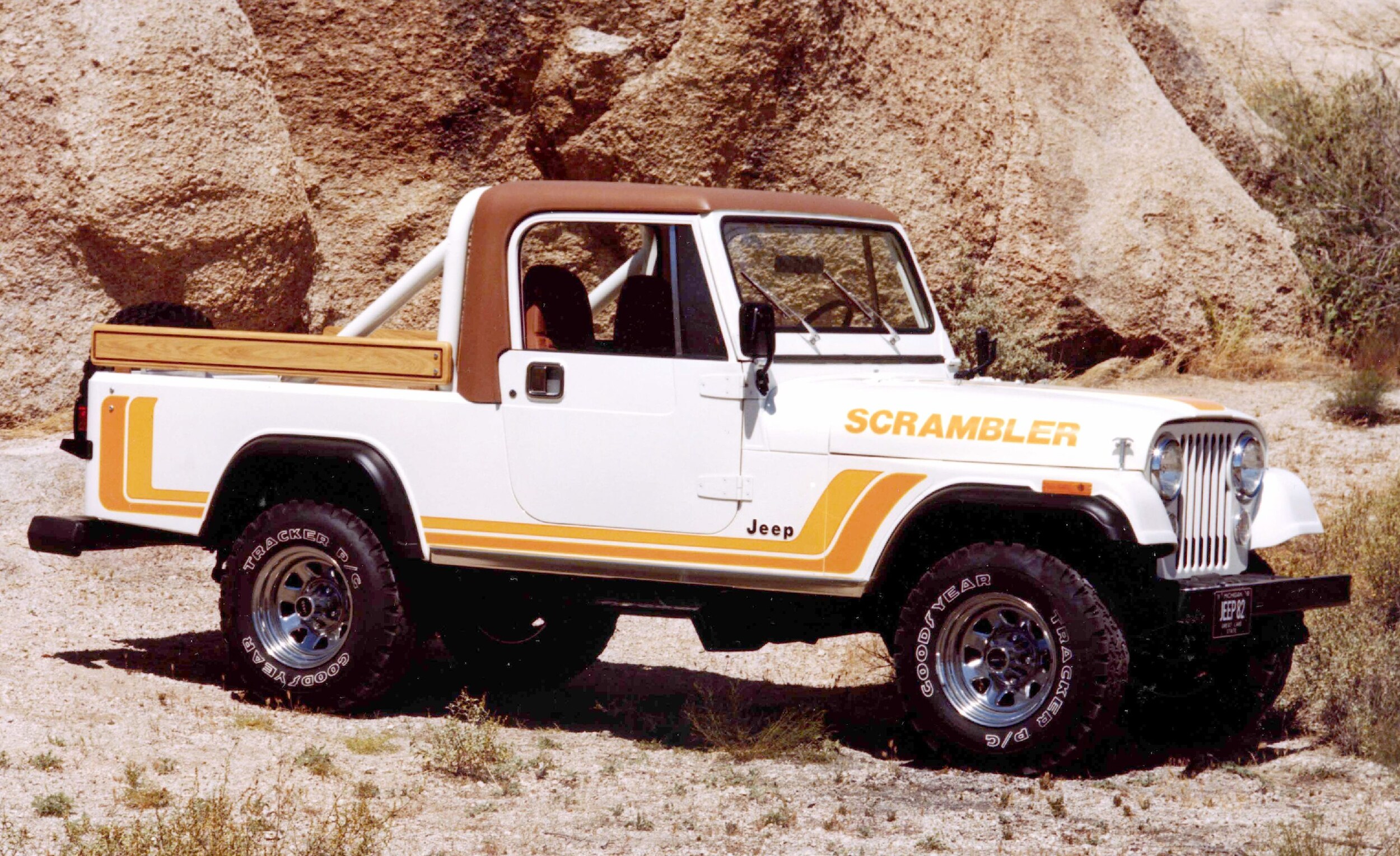 1982-Jeep-CJ-8-Scrambler2.jpg