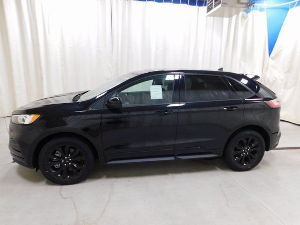 Used 2024 Ford Edge SE SUV