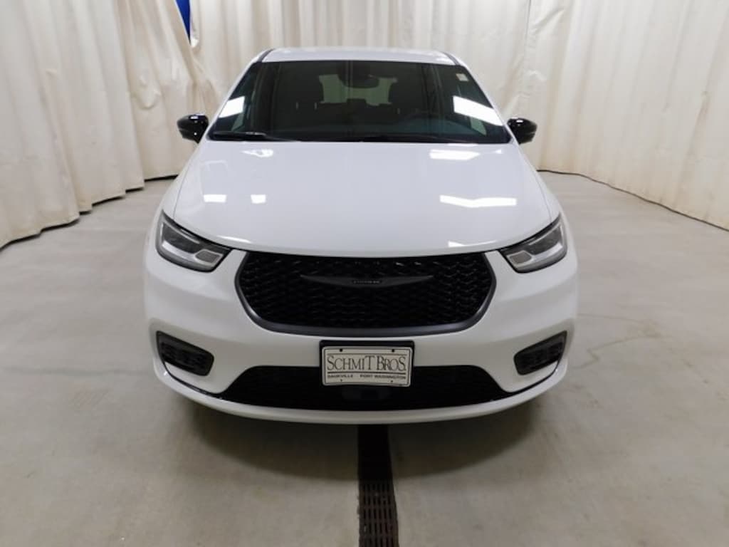 New 2026 Chrysler Pacifica SELECT Passenger Van