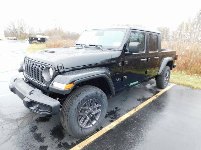 2026 Jeep Gladiator Sport S photo 2