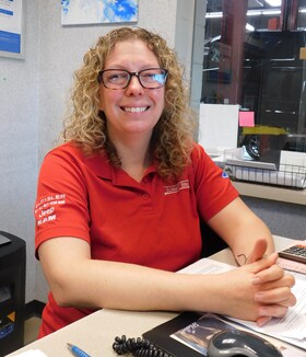 Staff member Angie Hollnagel from ID_21aa9e
