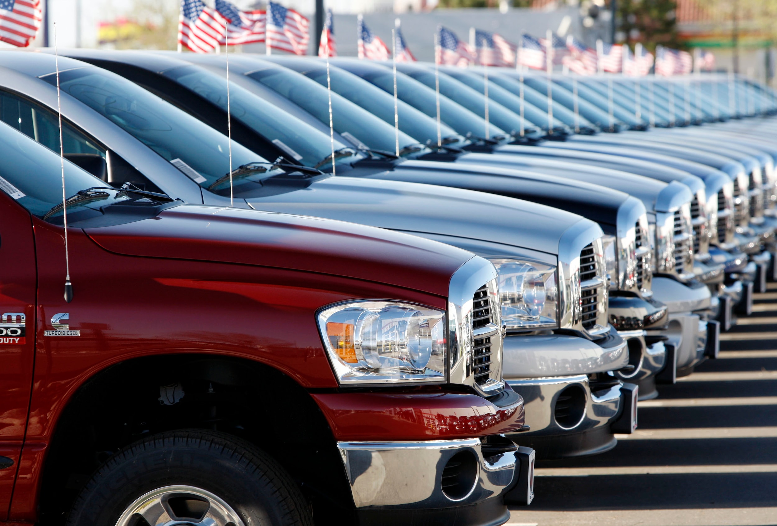 fiat-chrysler-offers-to-buy-back-200000-recalled-ram-trucks-faces-record-105m-fine-98190_1.jpg