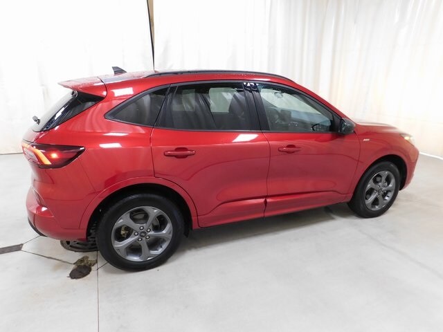 2024 Ford Escape ST-Line photo 2