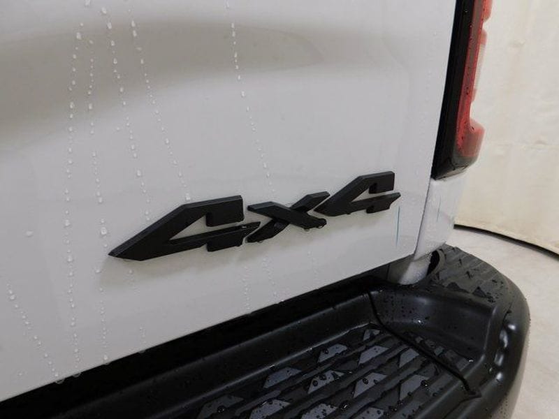 2026 RAM 3500 Tradesman - Photo 14