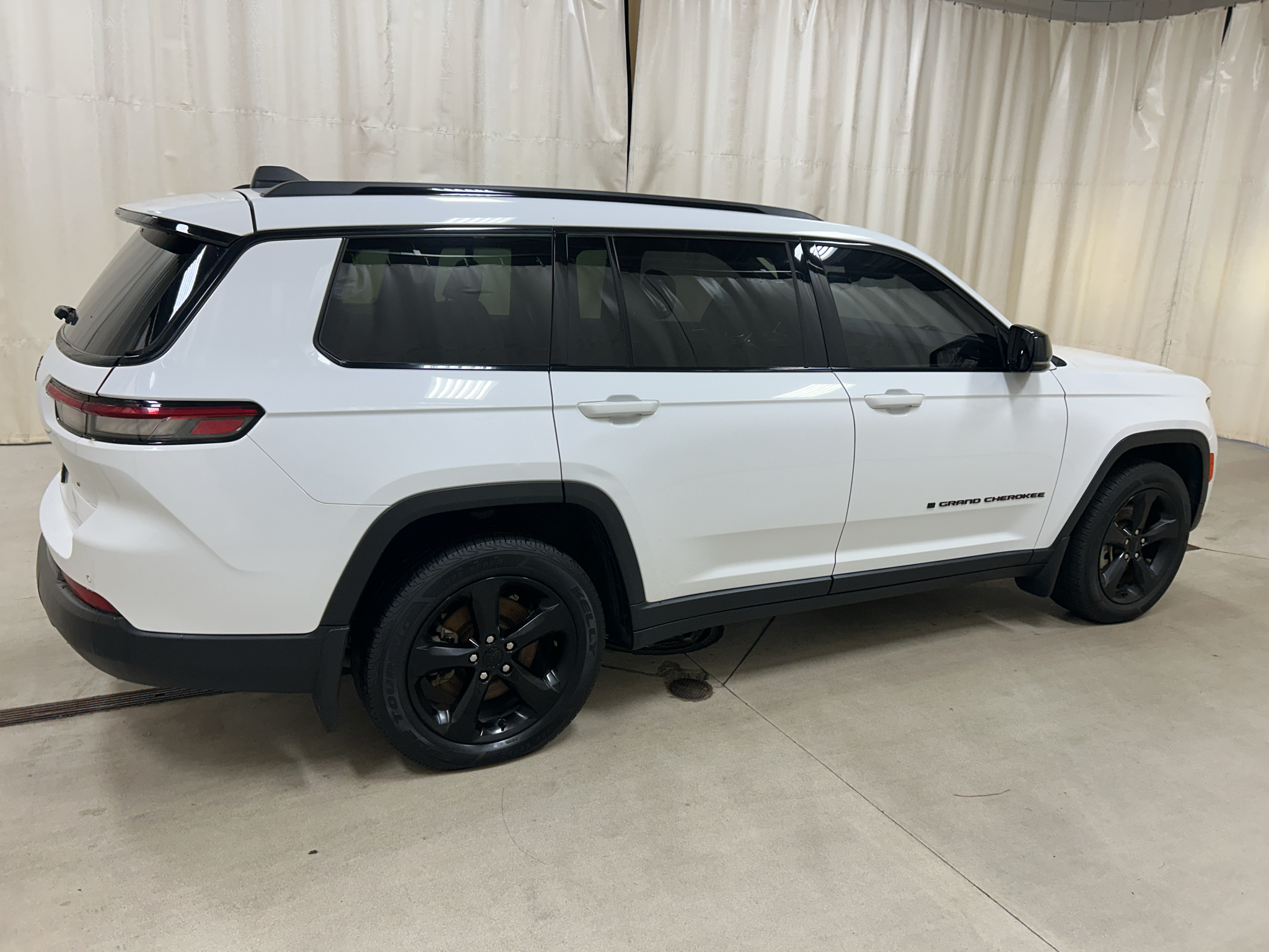 Used 2021 Jeep Grand Cherokee L Altitude Sport Utility