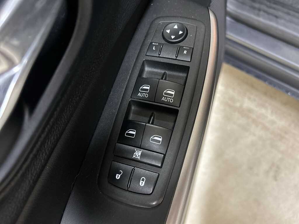 2022 Jeep Cherokee Latitude Lux - Photo 13