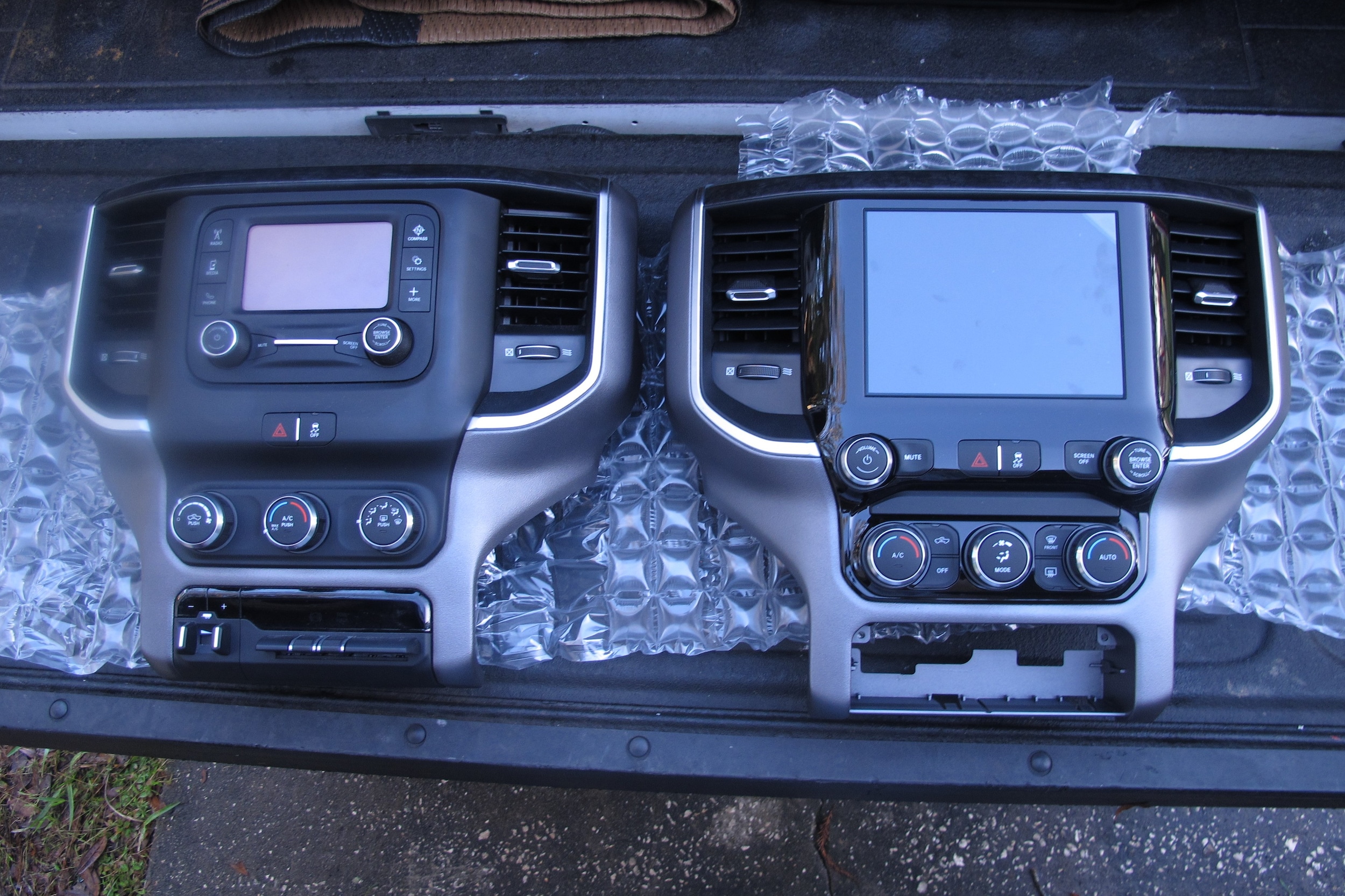 an-infotainment-radio-upgrade-makes-the-long-hauls-more-enjoyable-2023-01-04_08-55-19_261210.jpg