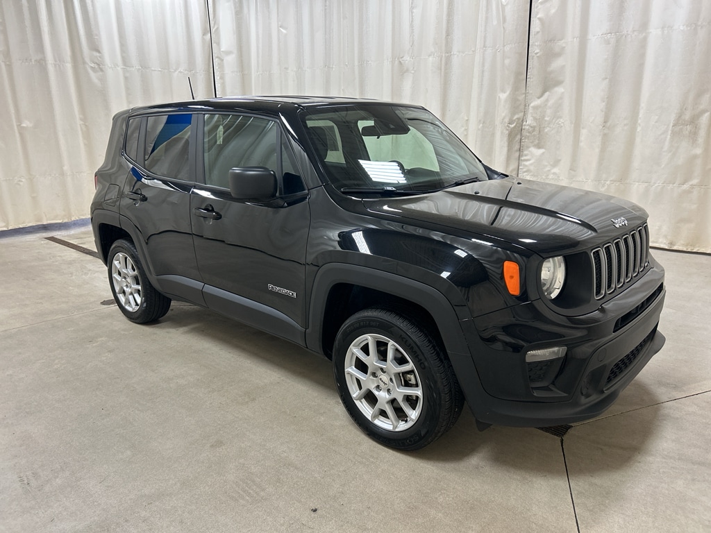 Used 2023 Jeep Renegade Latitude Sport Utility