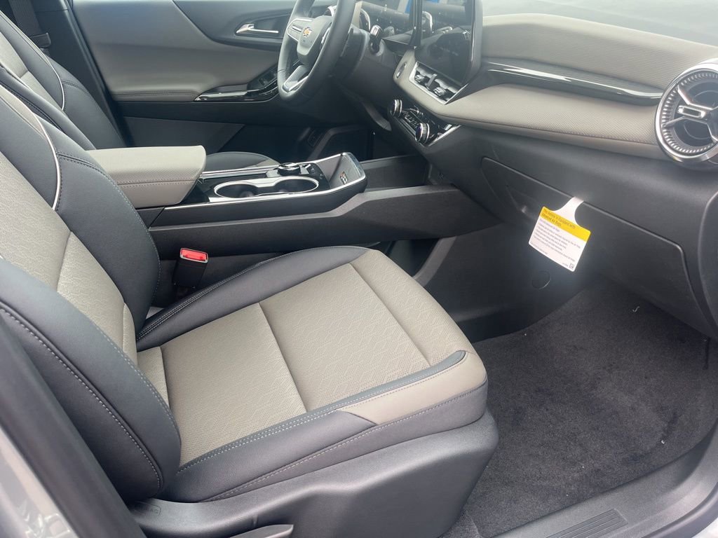 2026 Chevrolet Equinox LT - Photo 32