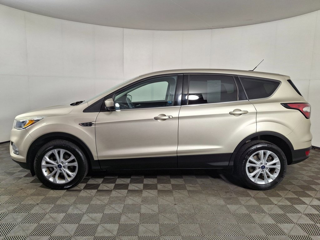 2017 Ford Escape SE photo 2