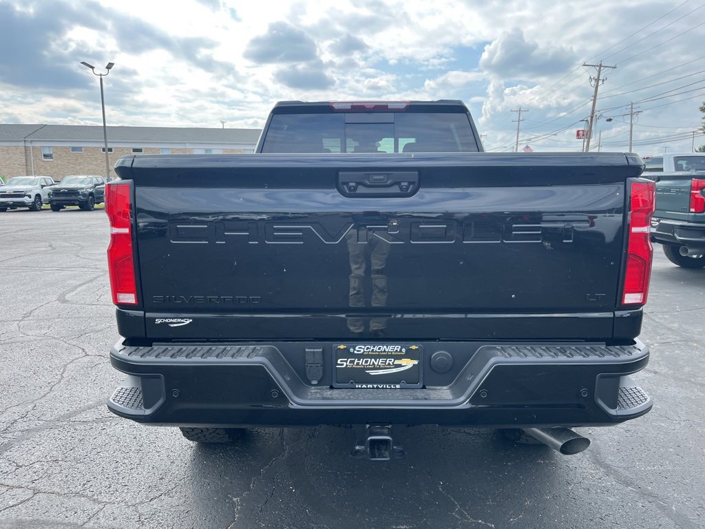 2025 Chevrolet Silverado 2500HD LT photo 4