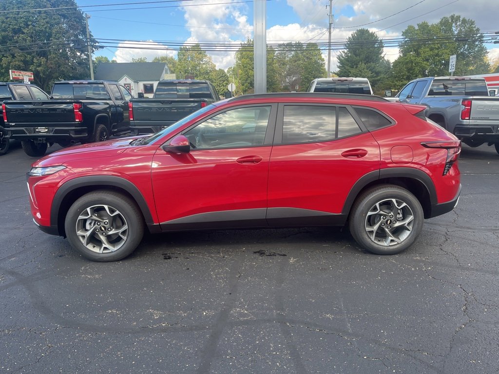 2026 Chevrolet Trax LT photo 2