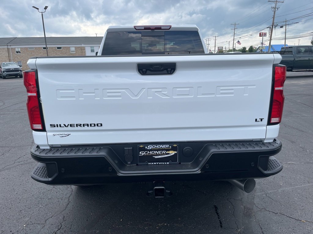 2025 Chevrolet Silverado 2500HD LT photo 3