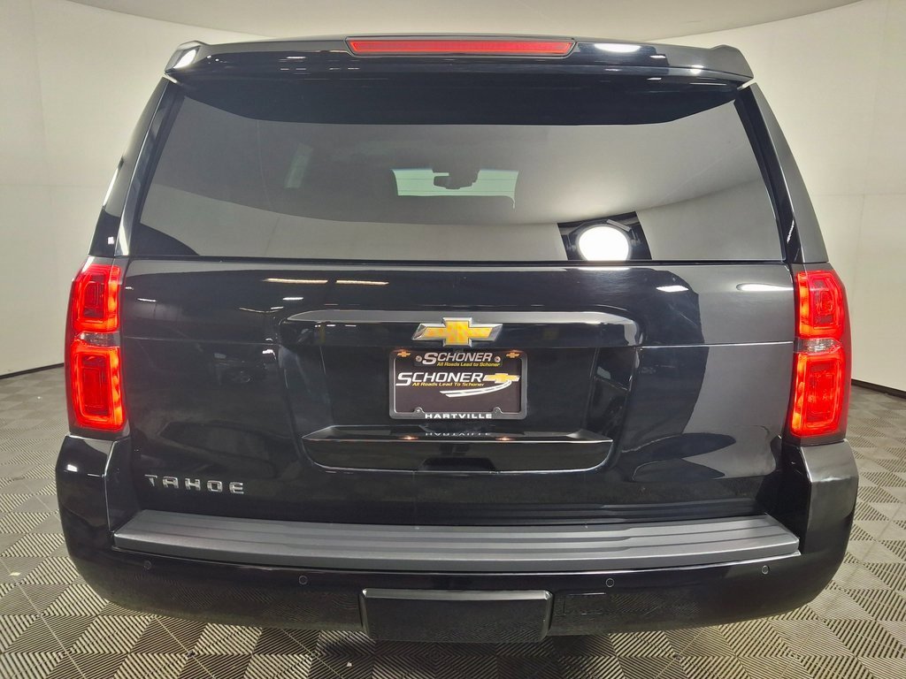 2017 Chevrolet Tahoe LT photo 4