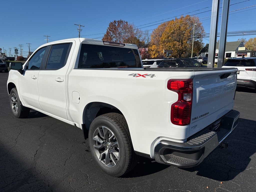 2025 Chevrolet Silverado 1500 LT photo 3