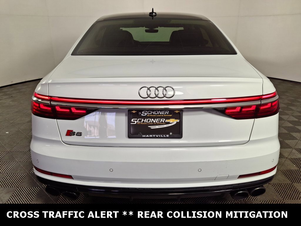2020 Audi S8 Quattro photo 4
