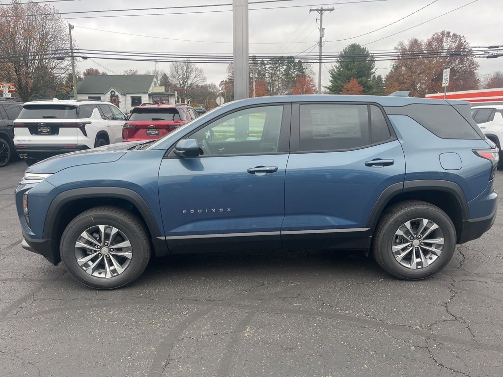 2026 Chevrolet Equinox LT photo 2