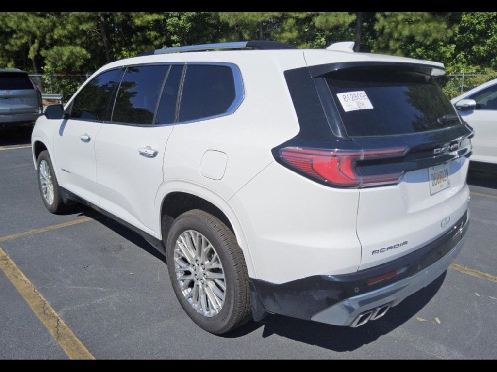 2024 Gmc Acadia Denali photo 2