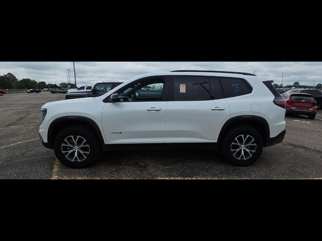 2024 Gmc Acadia AT4 photo 2