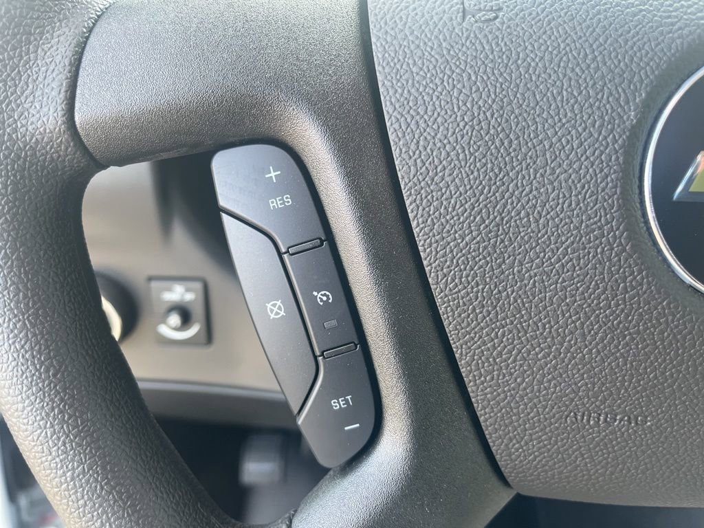 2025 Chevrolet Express Cargo Work Van - Photo 18