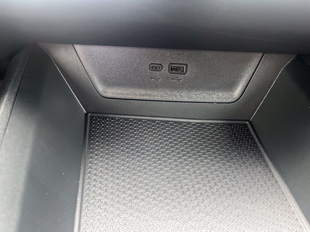 2027 Chevrolet Equinox LT - Photo 23