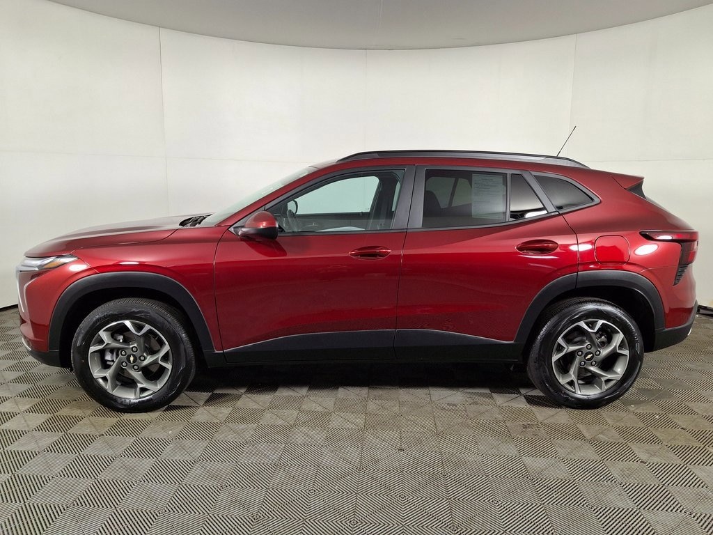 Used 2024 Chevrolet Trax LT SUV