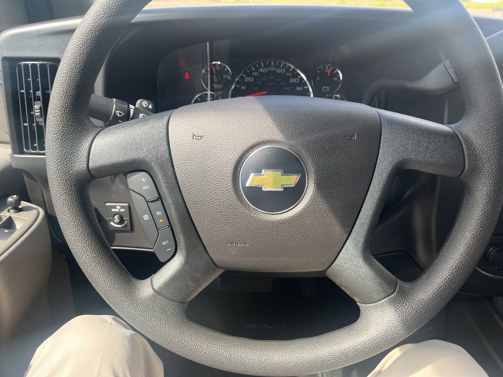 2025 Chevrolet Express Cargo Work Van - Photo 16