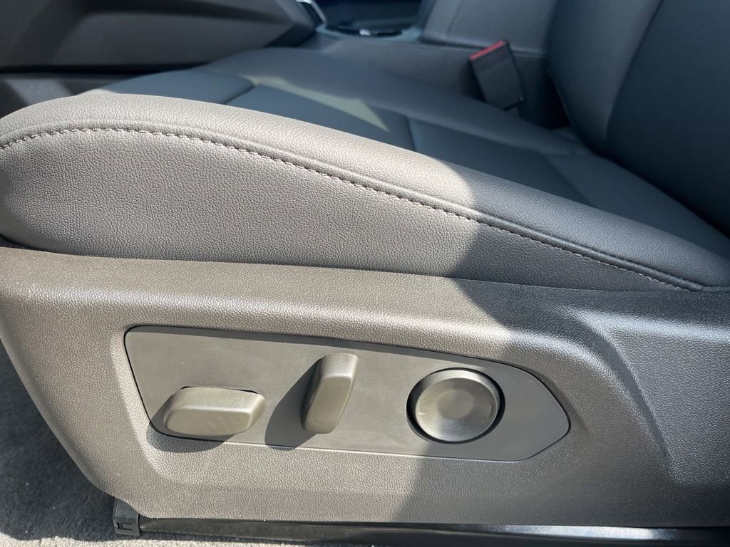 2026 Chevrolet Colorado Trail Boss - Photo 13