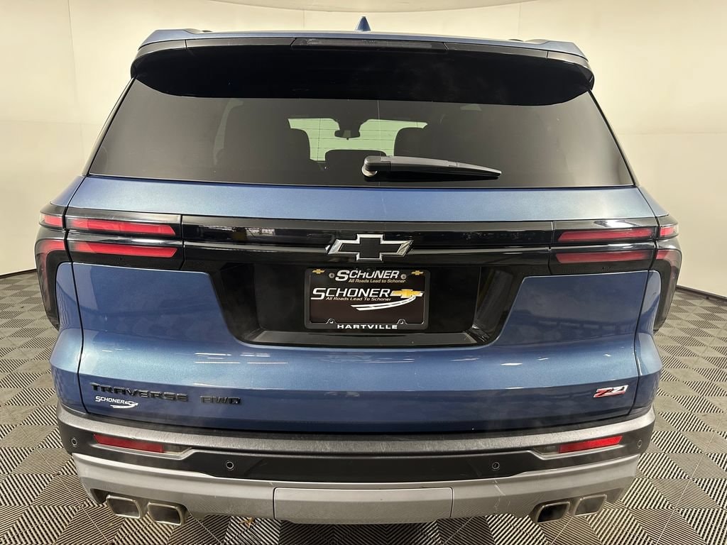 Used 2025 Chevrolet Traverse Z71 SUV